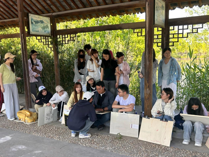 海门学院学生赴江海风情园开展户外写生实践教学活动
